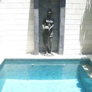 Mirah Guest house