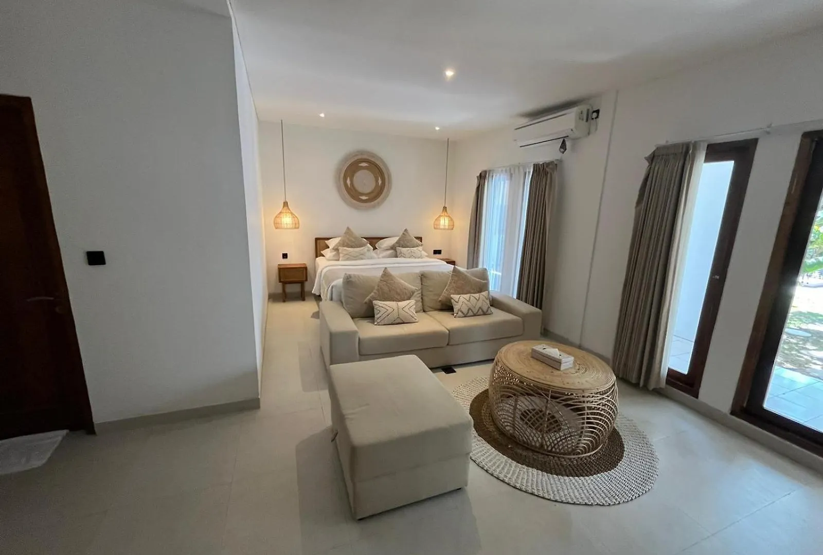 New Peaceful 4 Master Bdrm Suites Villa Legian Kuta  Indonesia