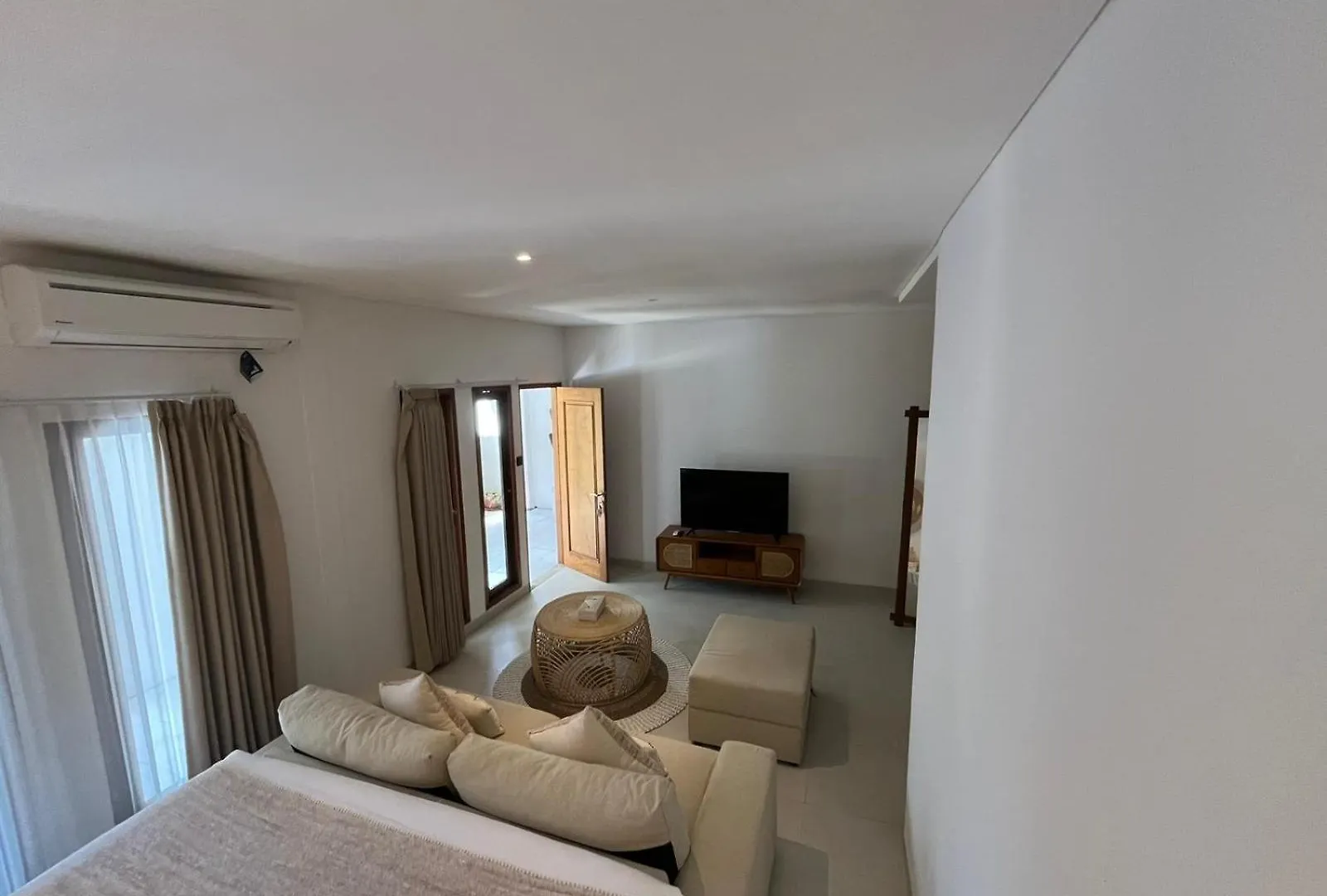 New Peaceful 4 Master Bdrm Suites Villa Legian Kuta  0*, Kuta (Bali)