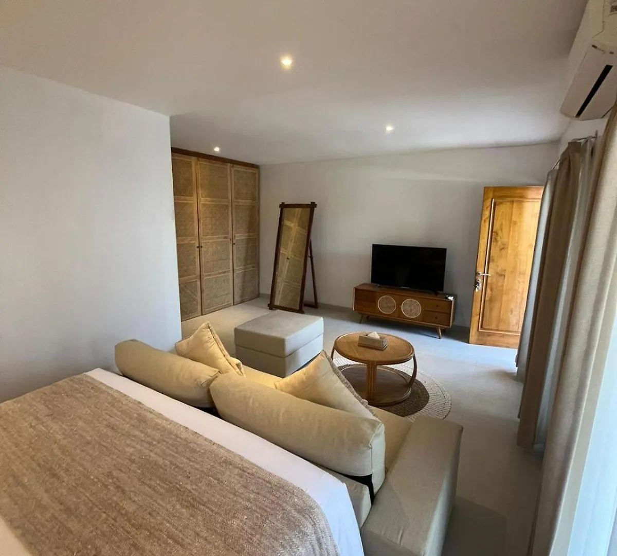New Peaceful 4 Master Bdrm Suites Villa Legian Kuta