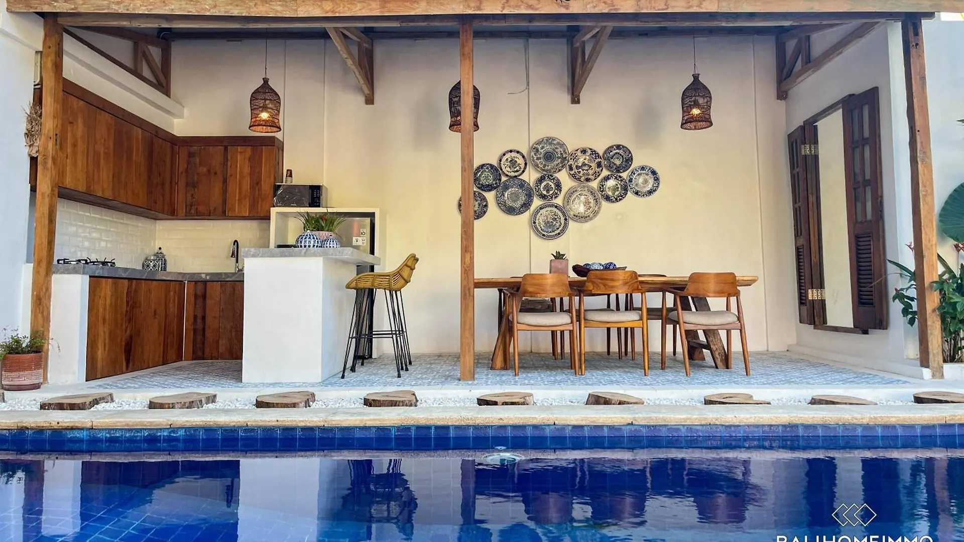 New Peaceful 4 Master Bdrm Suites Villa Legian Kuta  Indonesia