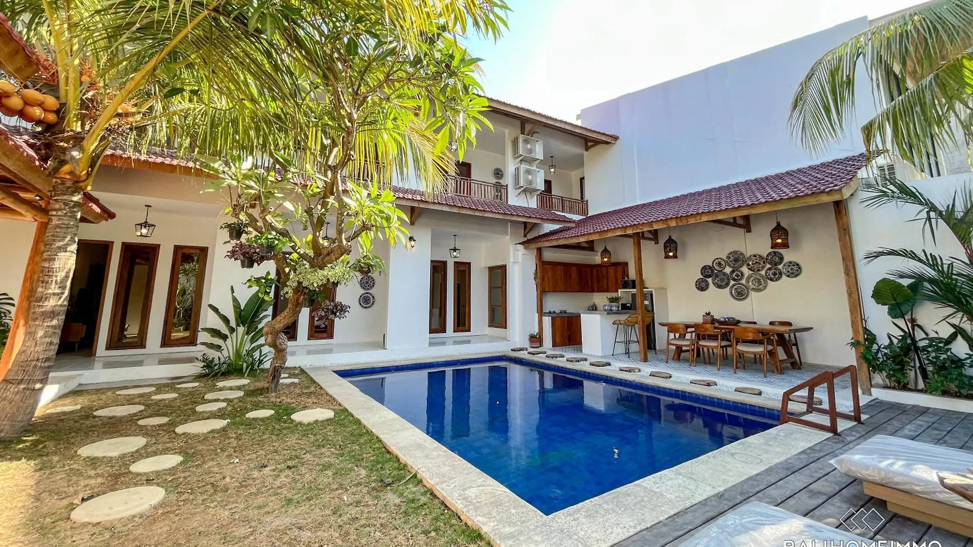 New Peaceful 4 Master Bdrm Suites Villa Legian Kuta